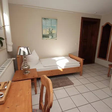 ゲストハウス Auf Der Duene 3*